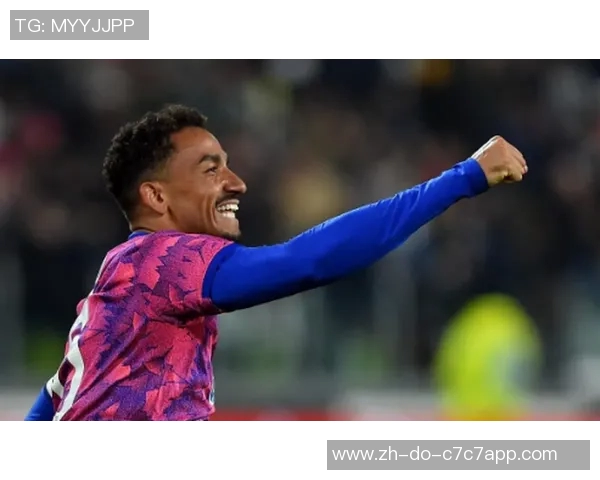 2025年最具时尚感的足球球星榜单 他们不仅在赛场上耀眼更是街头潮流风向标